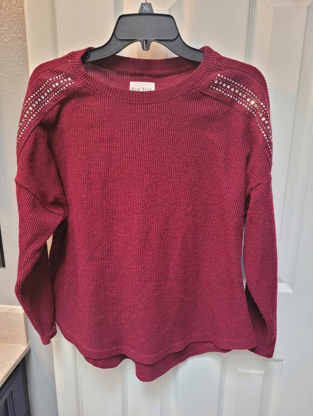 New York Laundry Burgundy Rhinestone Accents Pullover Sweater Sz L